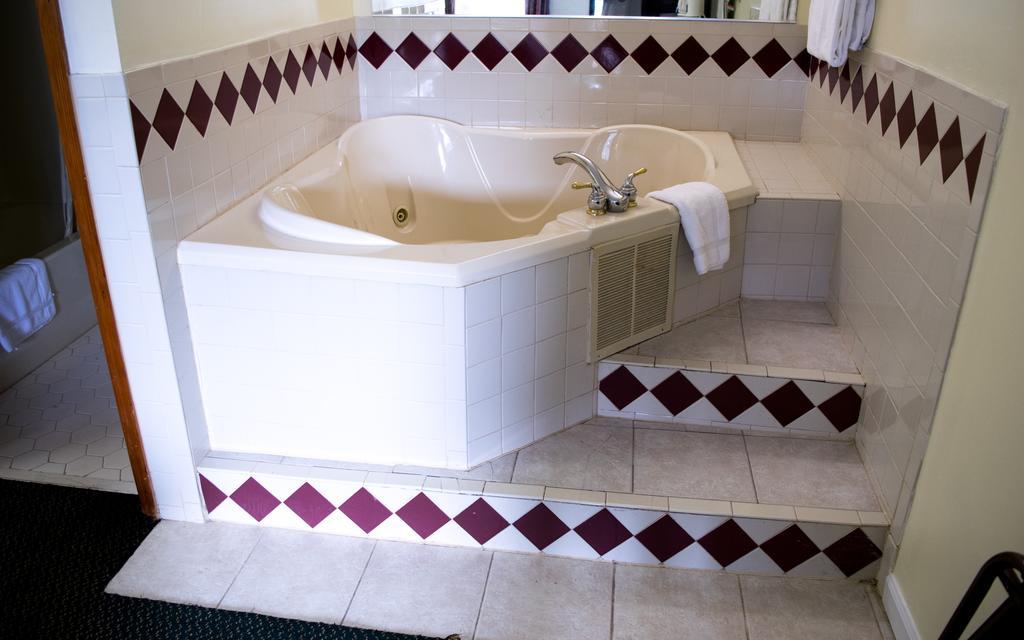 Rodeway Inn Augusta West - Fort Eisenhower Экстерьер фото